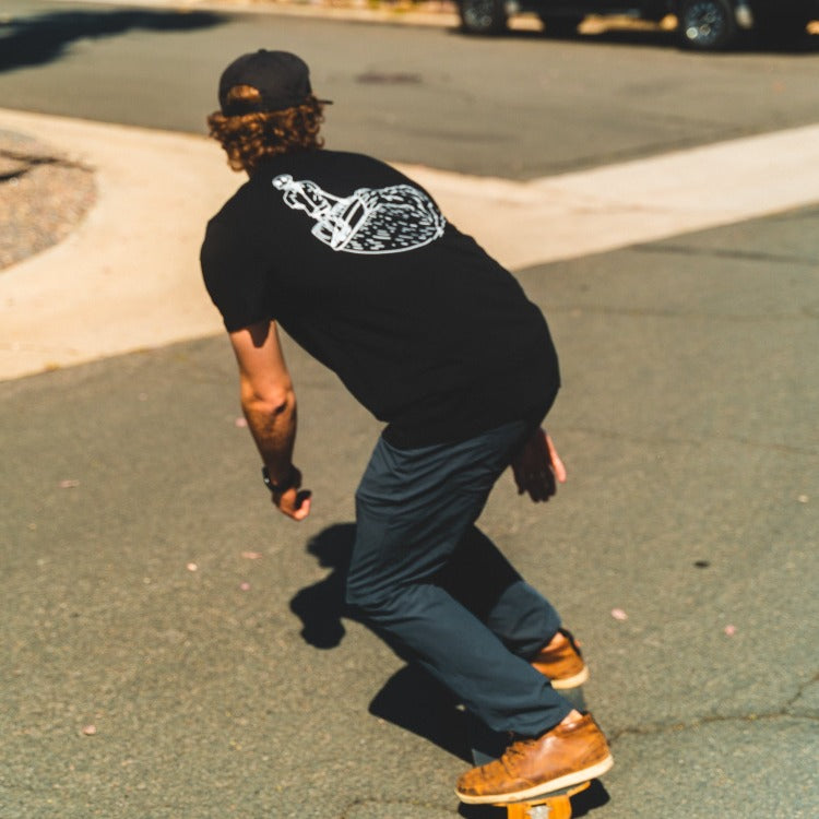 Skeleton Surfer Tee Black - Organic