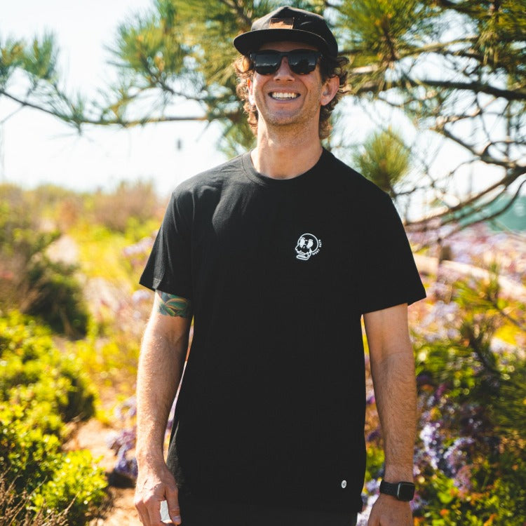 Skeleton Surfer Tee Black - Organic