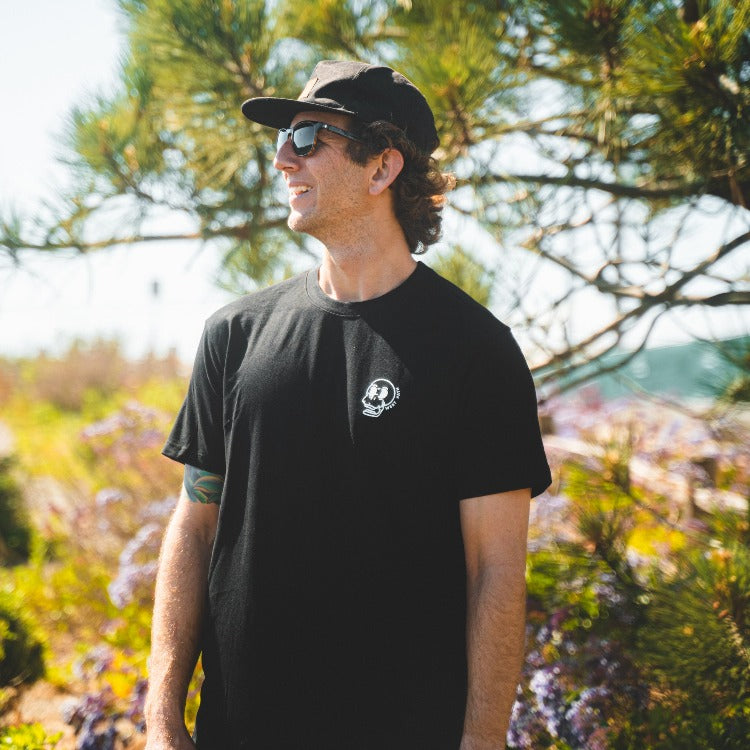 Skeleton Surfer Tee Black - Organic